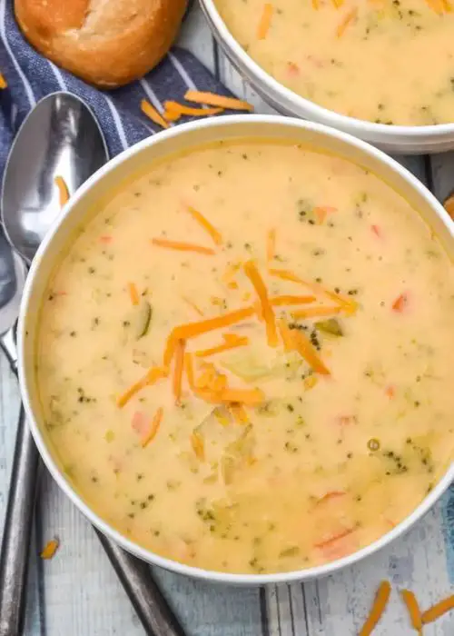 Instant Pot Broccoli Cheese Soup