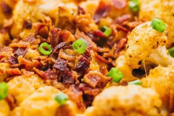 ROASTED CAULIFLOWER WITH CHEESE